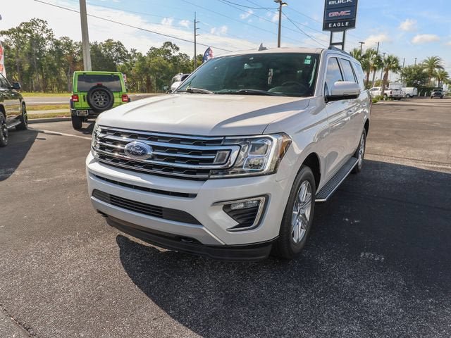 Used 2019 Ford Expedition XLT w/ Equipment Group 202A AWD/4WD image 3
