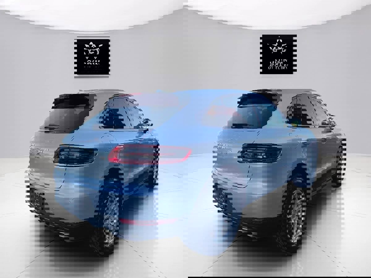 Used 2017 Porsche Macan image 5