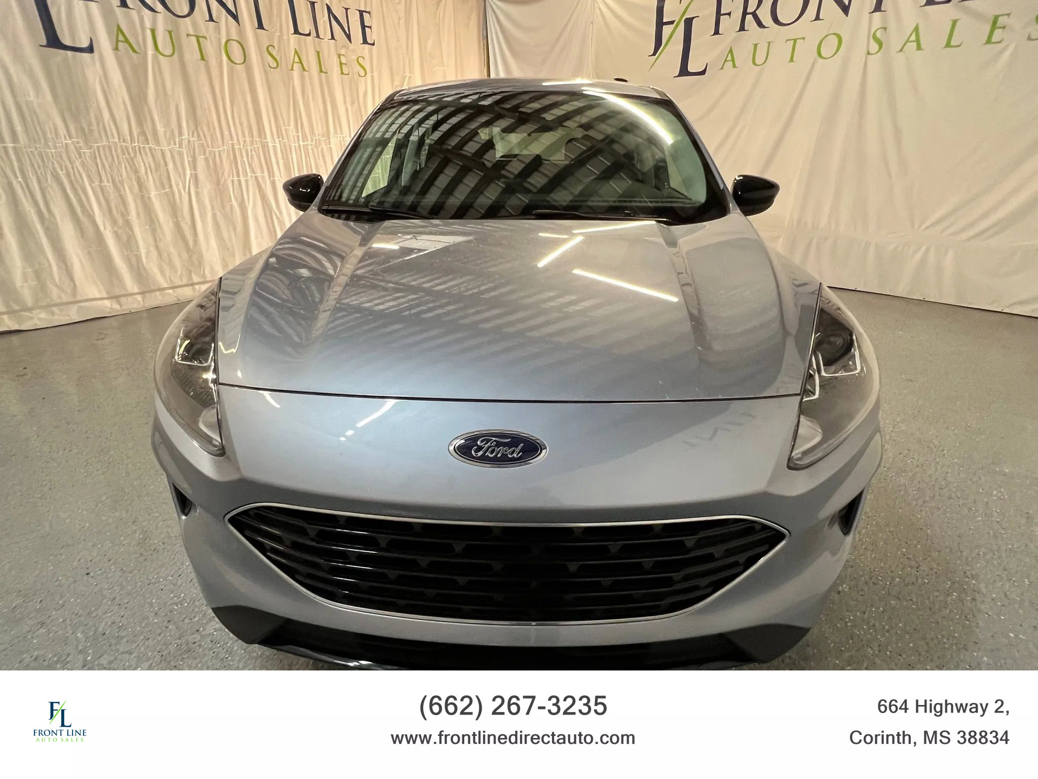 Used 2022 Ford Escape SE w/ SE Sport Appearance Package image 2