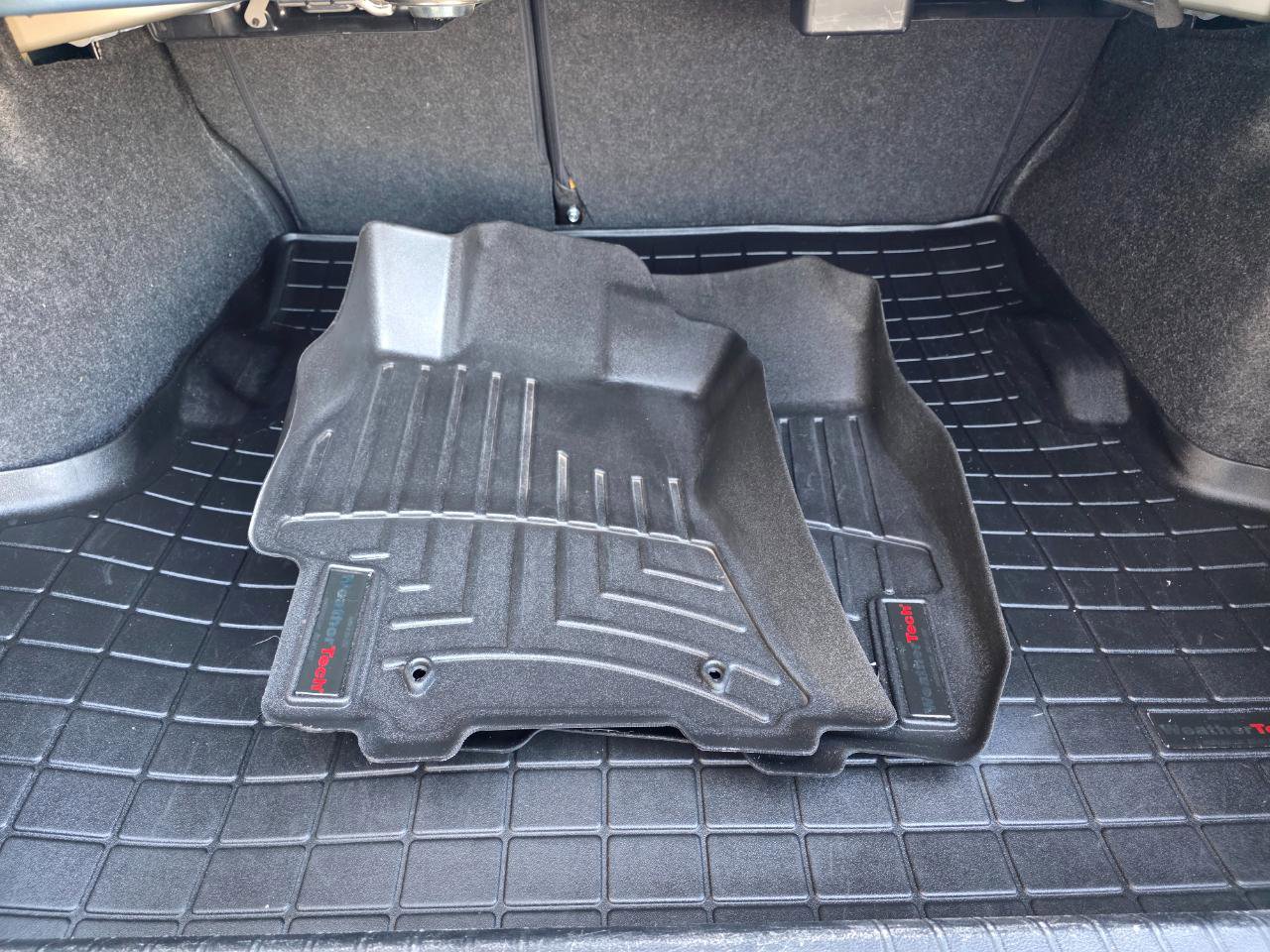 Used 2018 Subaru Legacy 3.6R Limited w/ 50th Anniversary Edition image 9