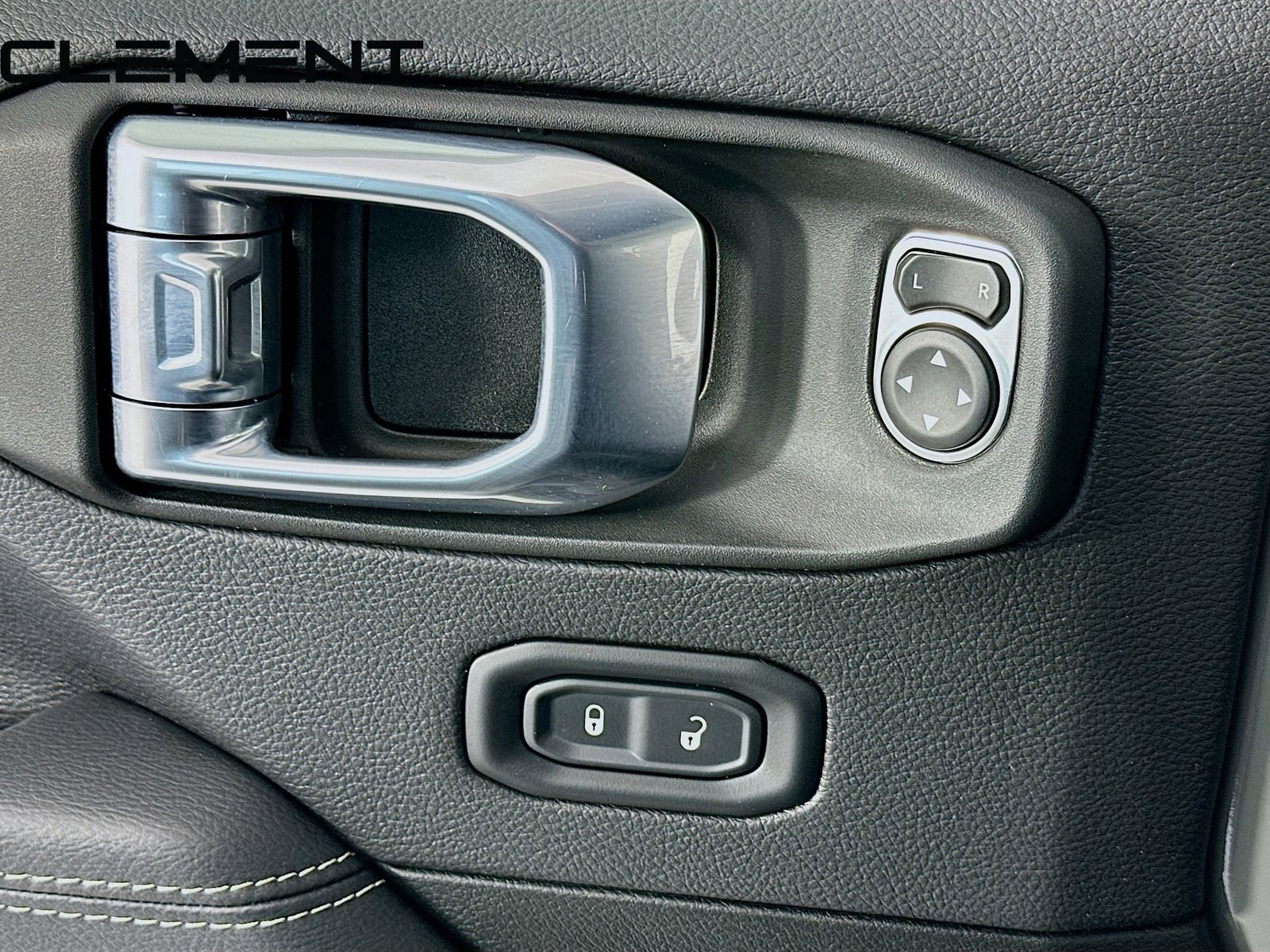 Used 2022 Jeep Wrangler Unlimited Sahara w/ Cold Weather Group image 25