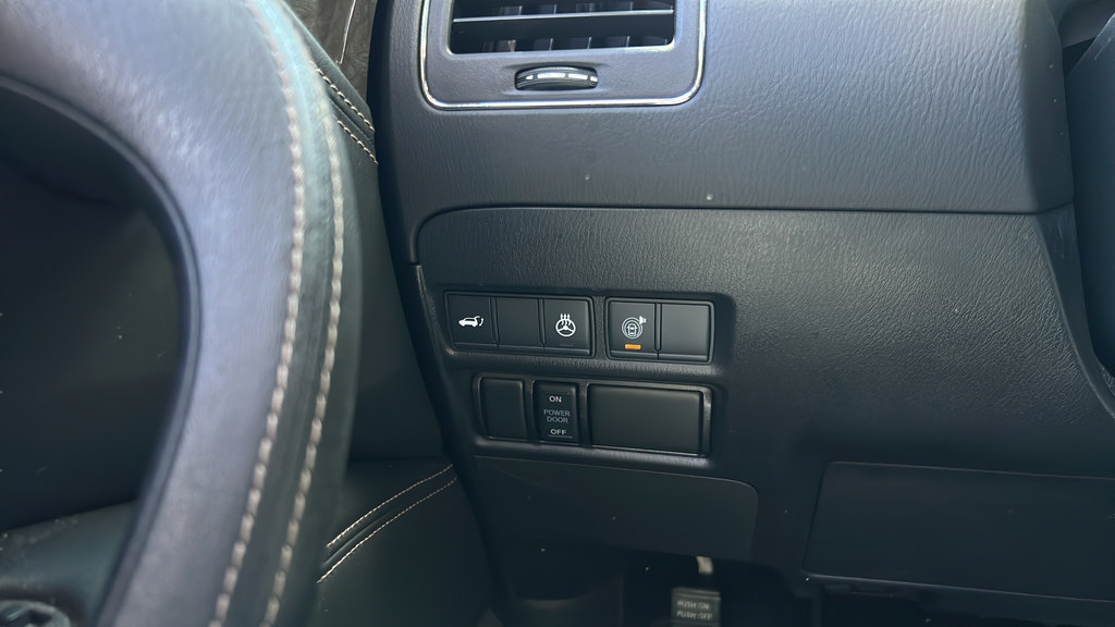 Used 2021 Nissan Armada Platinum w/ Captain's Chairs Package RWD image 27