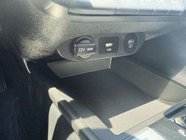 Certified 2024 Hyundai Elantra SEL FWD image 30