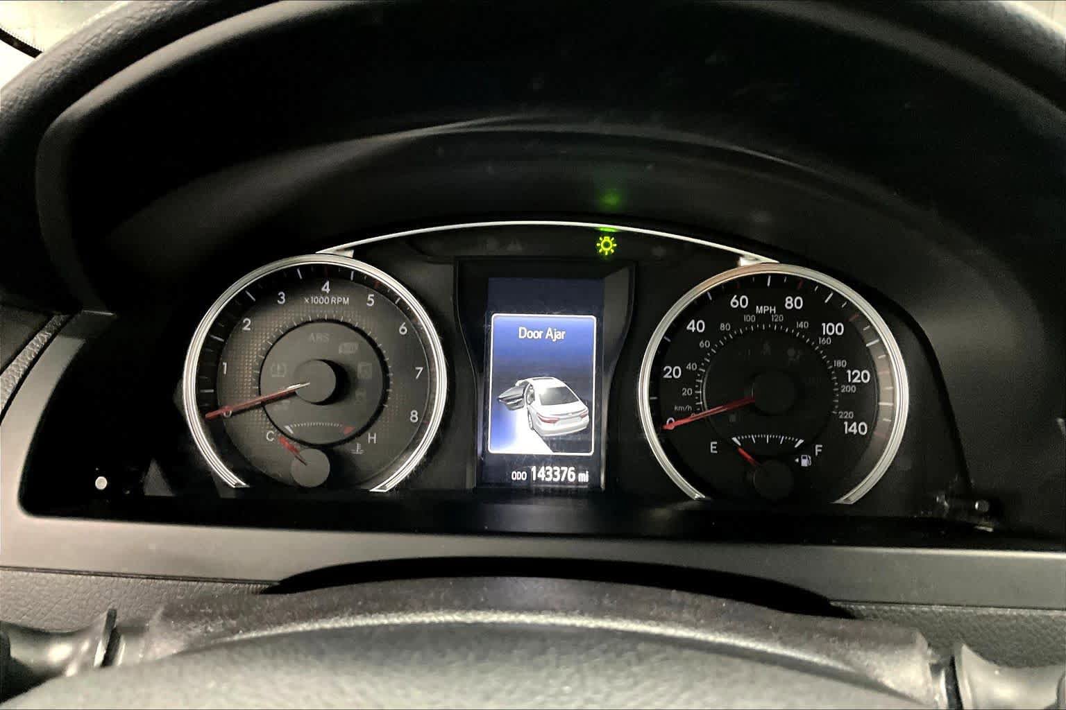 Used 2017 Toyota Camry SE w/ Protection Package (Q2) image 25