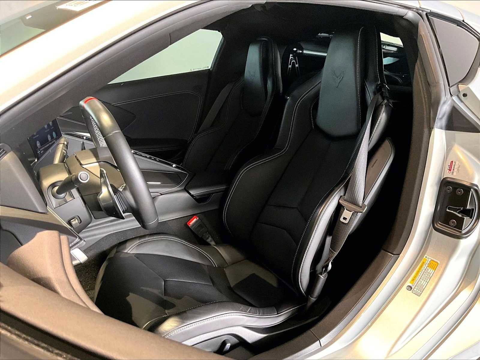 Used 2021 Chevrolet Corvette Stingray Coupe w/ 1LT image 8