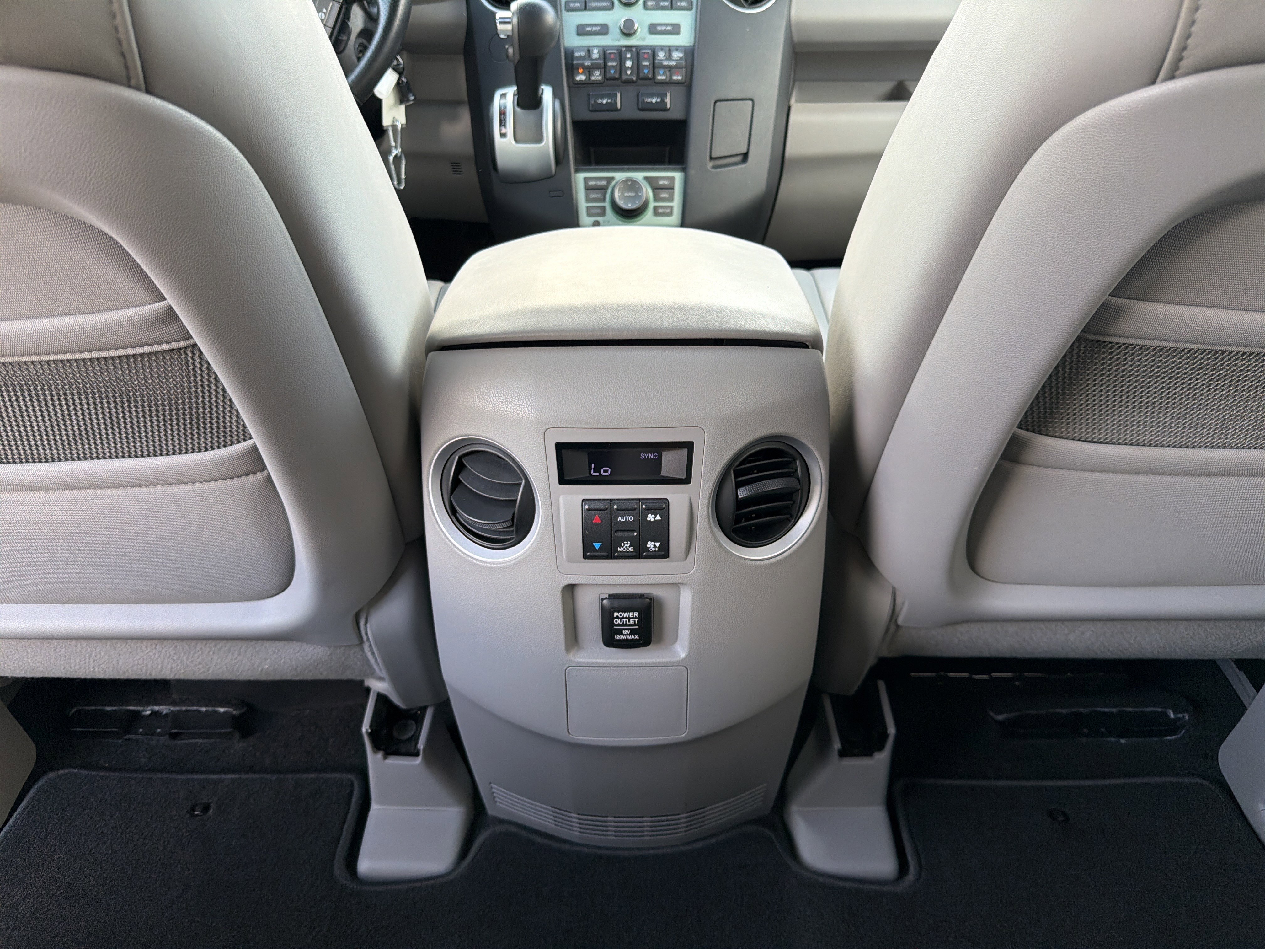 Used 2010 Honda Pilot Touring image 36