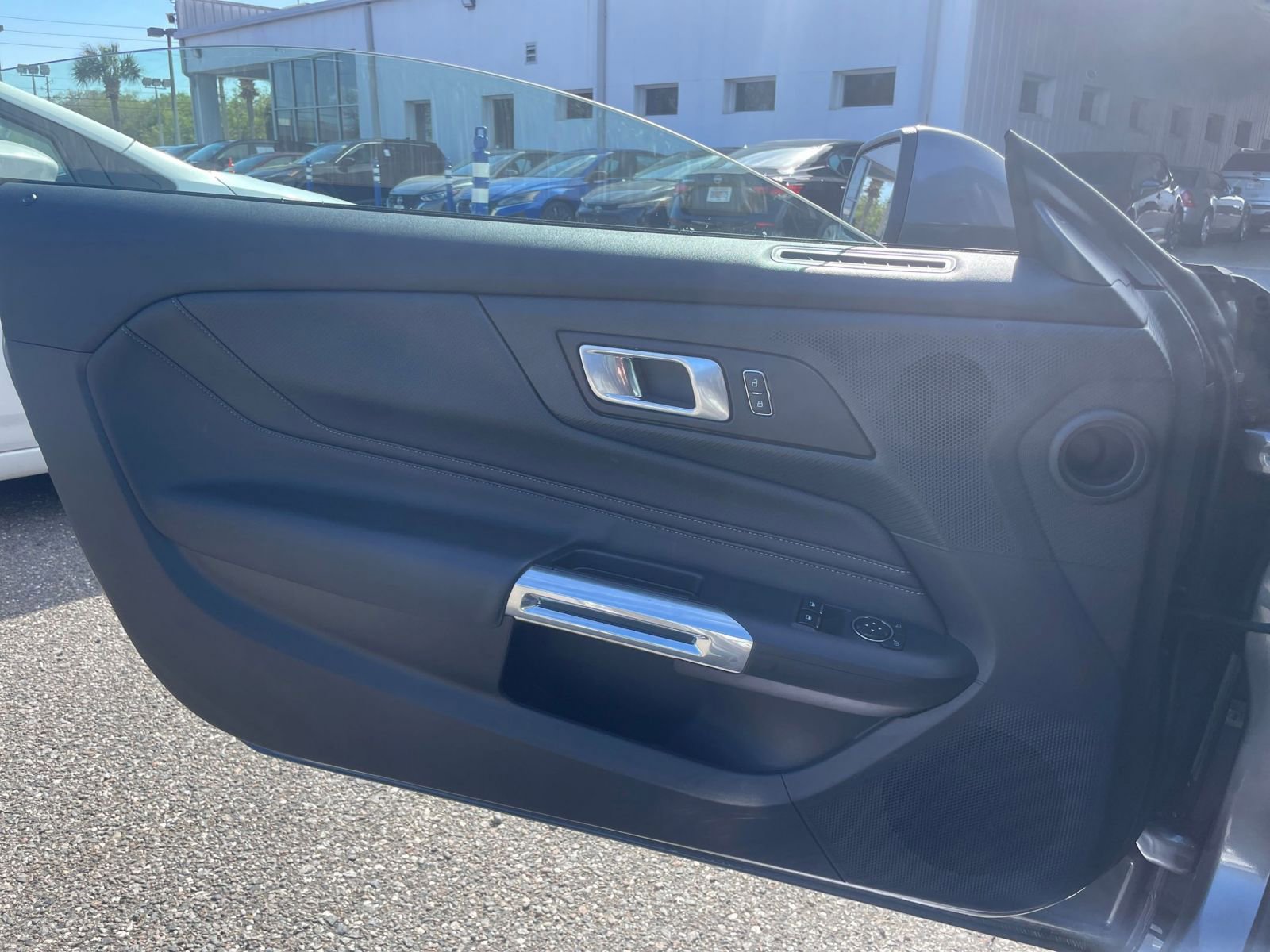 Used 2025 Ford Mustang GT Premium image 18