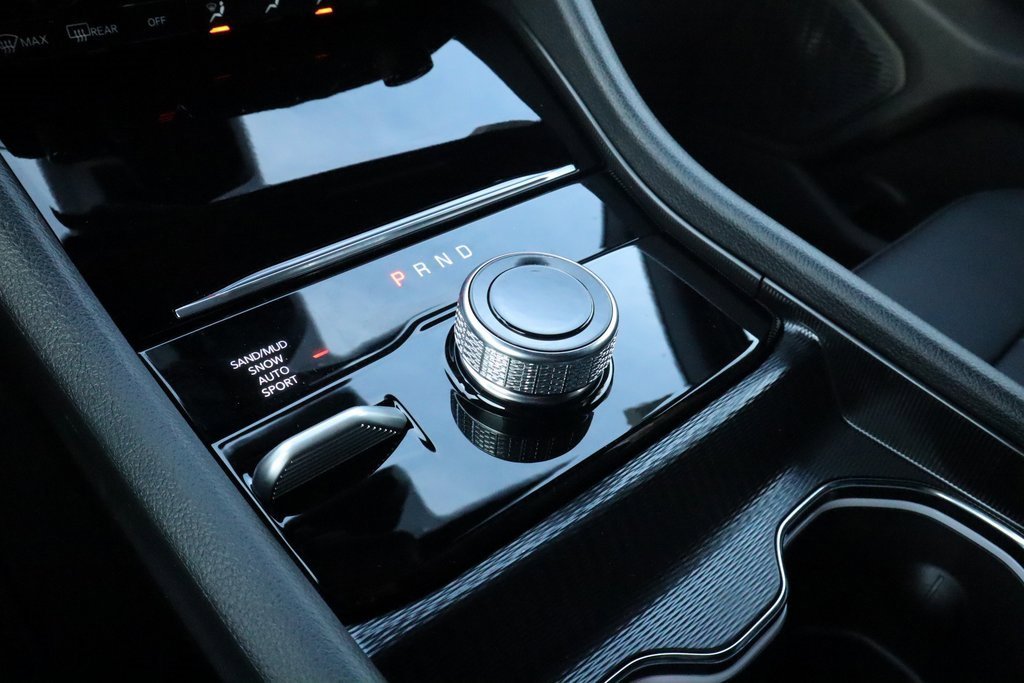 New 2025 Jeep Grand Cherokee L Limited image 9