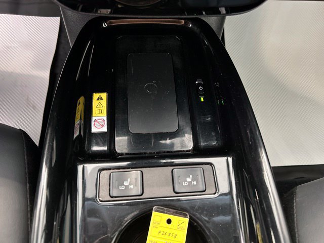 Used 2022 Toyota Prius XLE AWD/4WD image 18