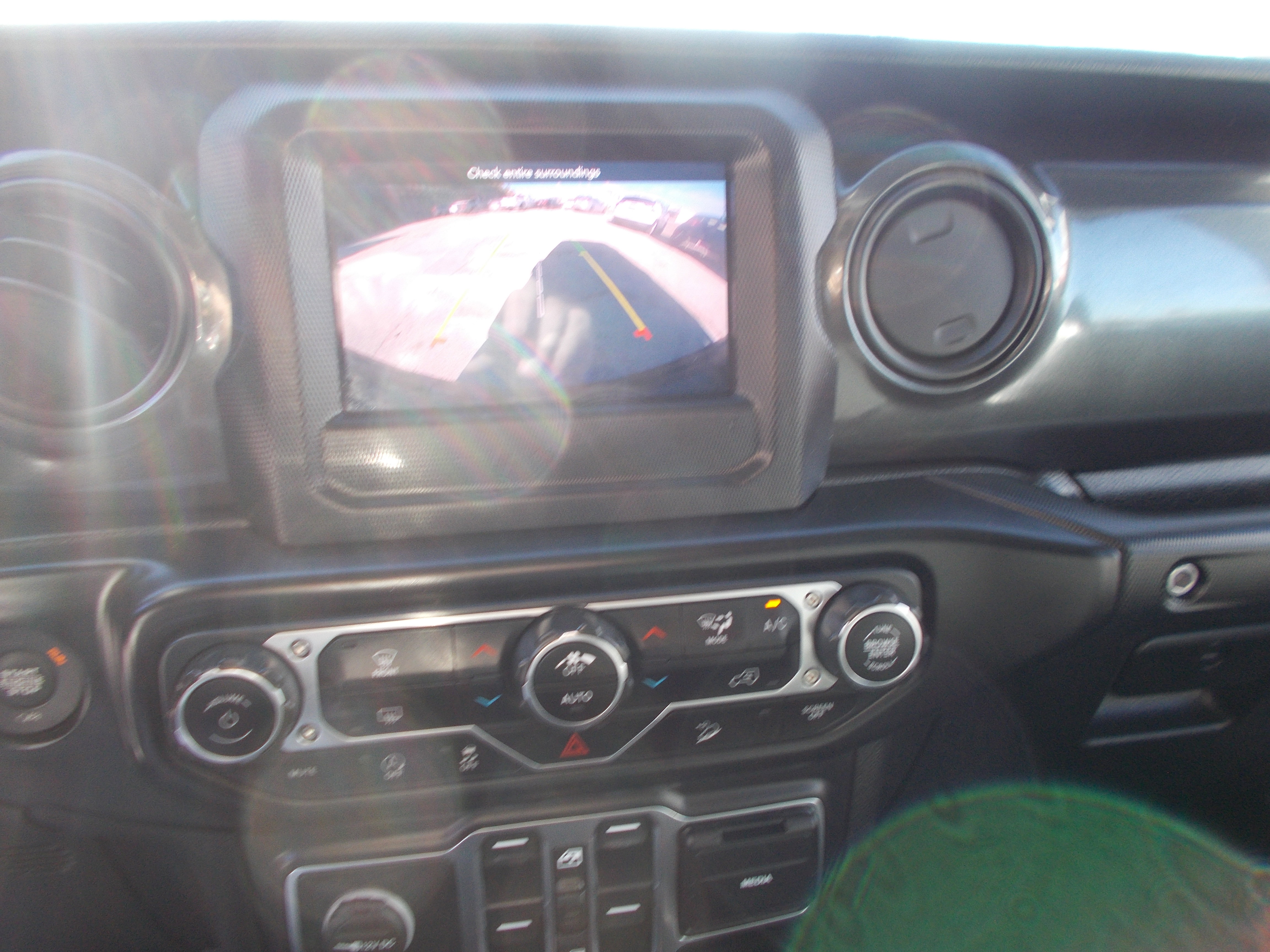 Used 2020 Jeep Wrangler Unlimited Sport image 15