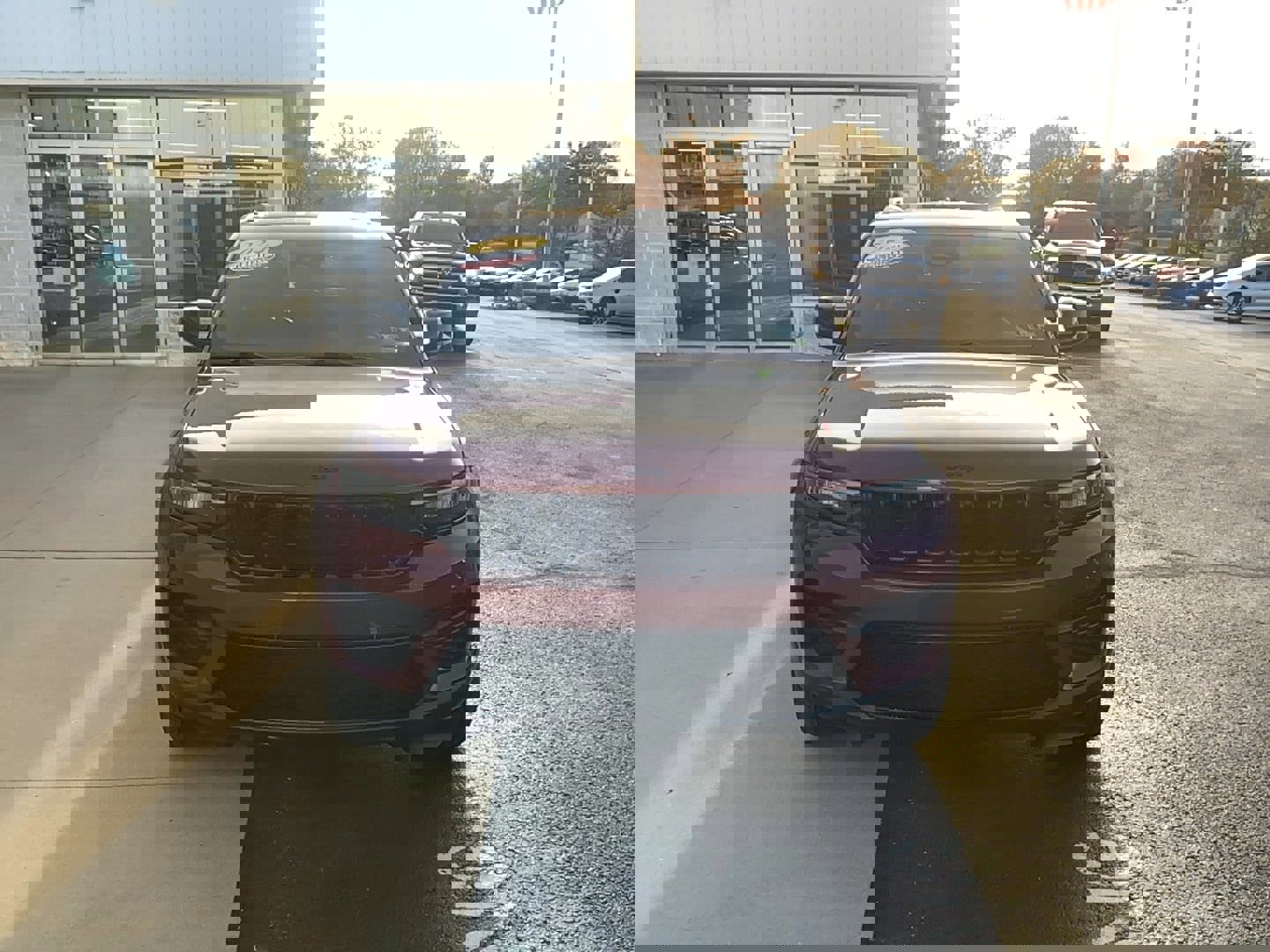 Certified 2024 Jeep Grand Cherokee Altitude image 2