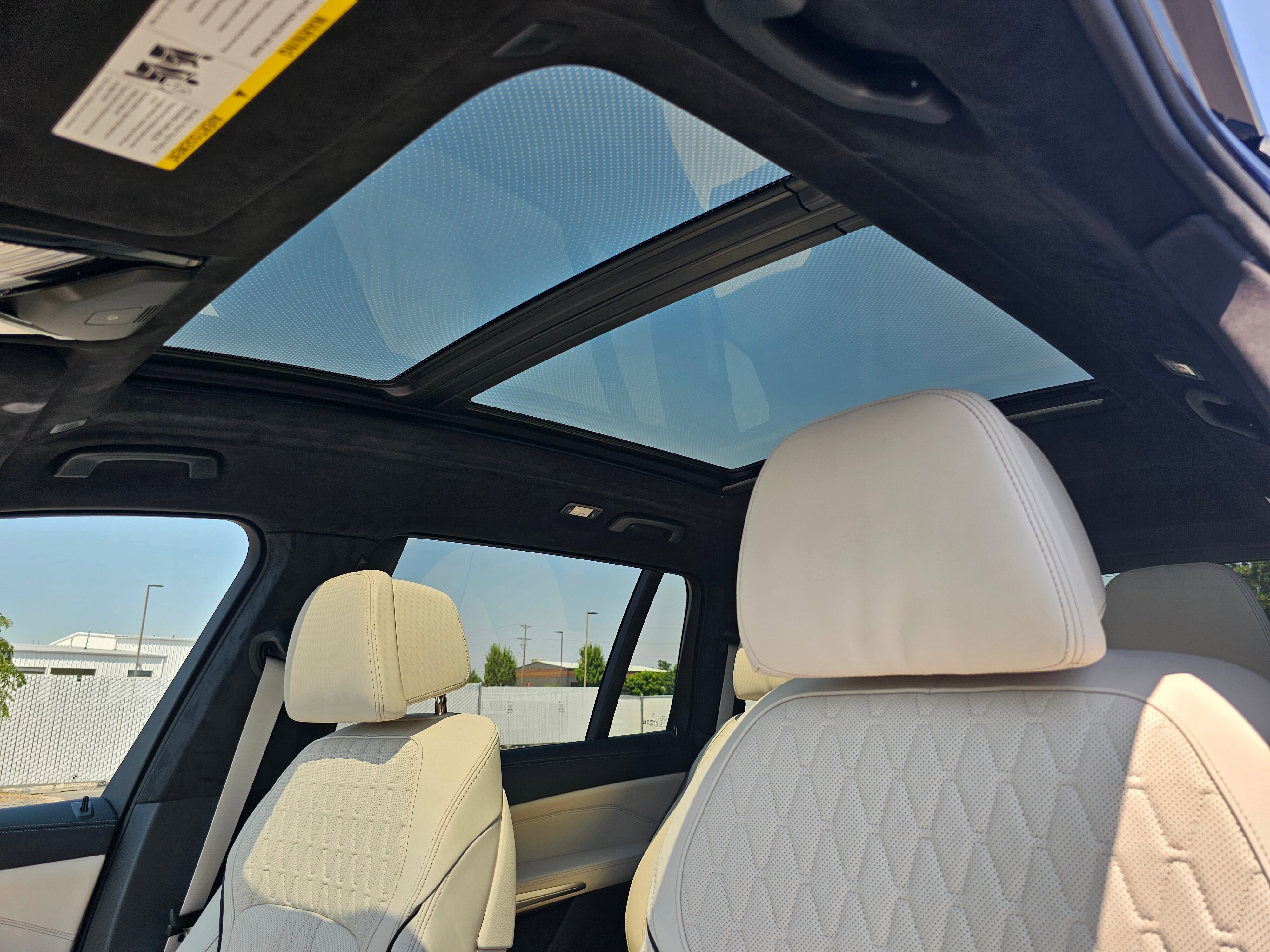 New 2026 BMW X7 M60i image 27