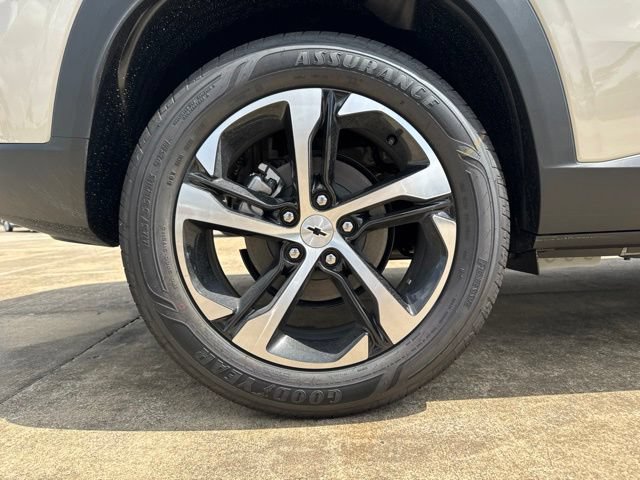 New 2026 Chevrolet Trax RS w/ Sunroof Package FWD image 10
