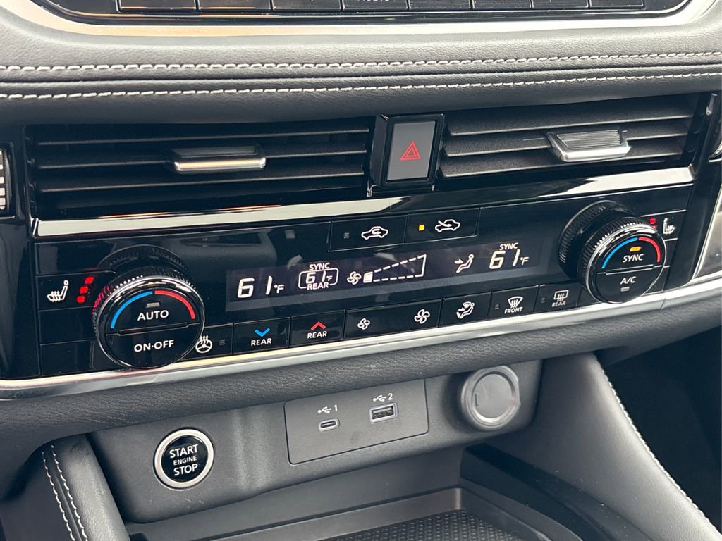 Used 2023 Nissan Rogue SL w/ SL Premium Package image 31