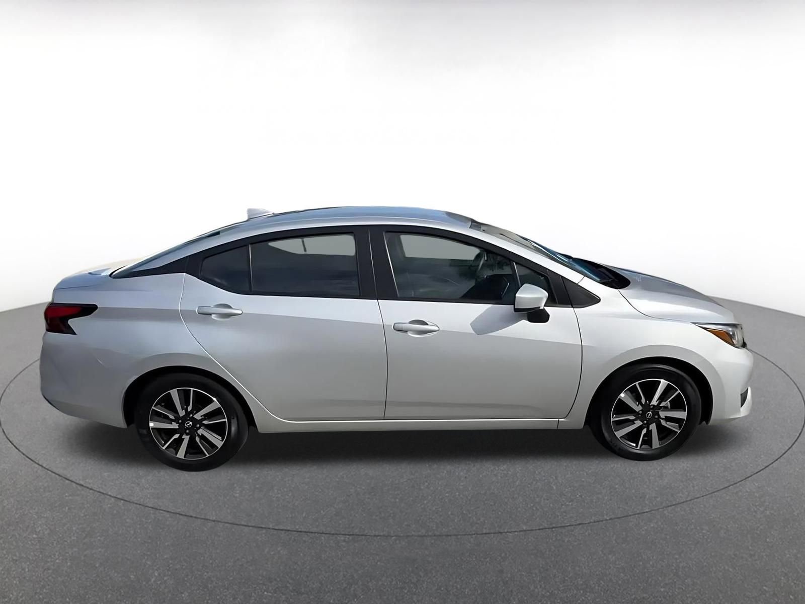 Used 2025 Nissan Versa SV FWD image 16
