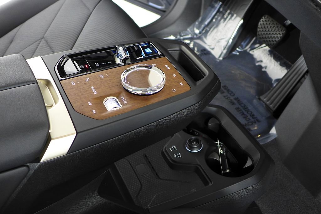 Certified 2023 BMW iX xDrive50 w/ Premium Package image 14