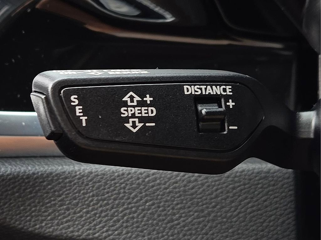 Used 2025 Audi Q3 2.0T Premium image 18