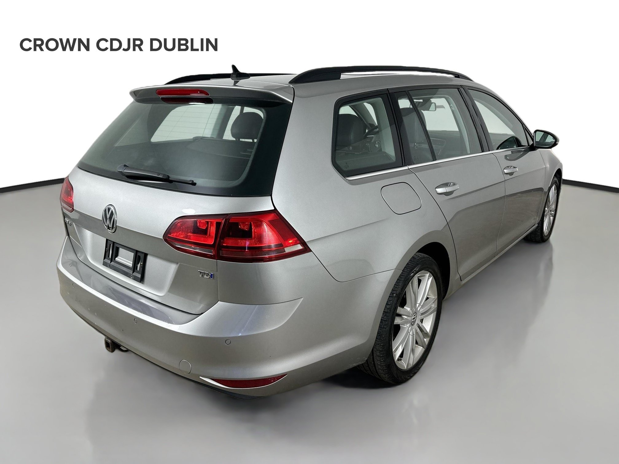 Used 2015 Volkswagen Golf TDI SE FWD image 5