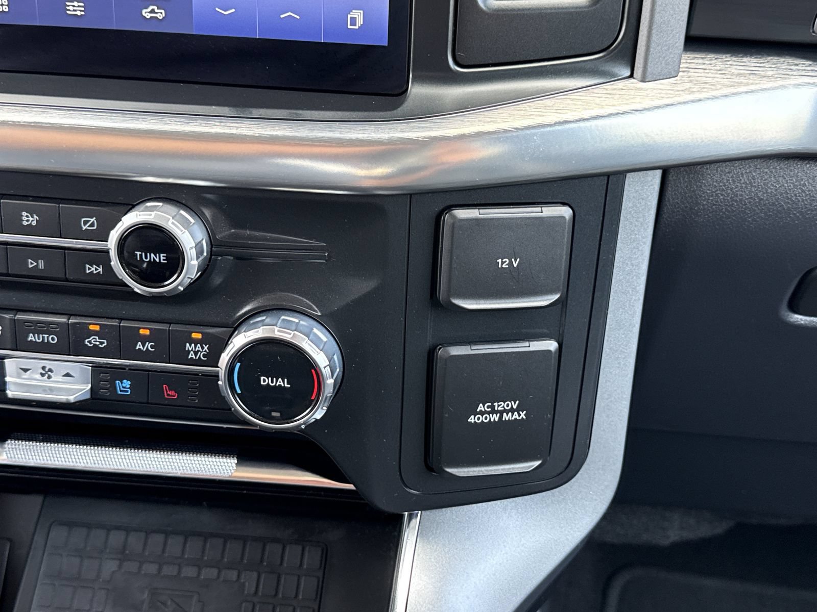 Used 2022 Ford F150 Lariat AWD/4WD image 32