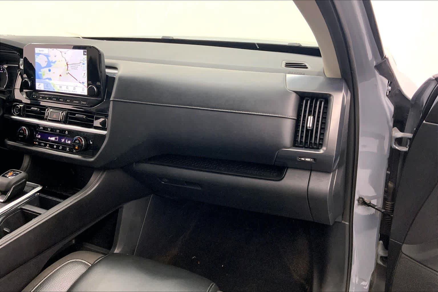 Used 2022 Nissan Pathfinder SL w/ SL Premium Package FWD image 27