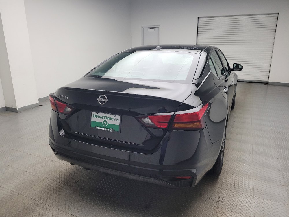 Used 2025 Nissan Altima 2.5 SV FWD image 7