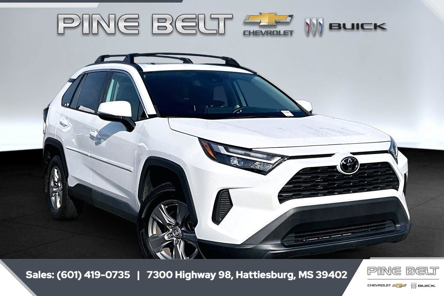 Used 2023 Toyota RAV4 XLE w/ Convenience Package FWD image 1