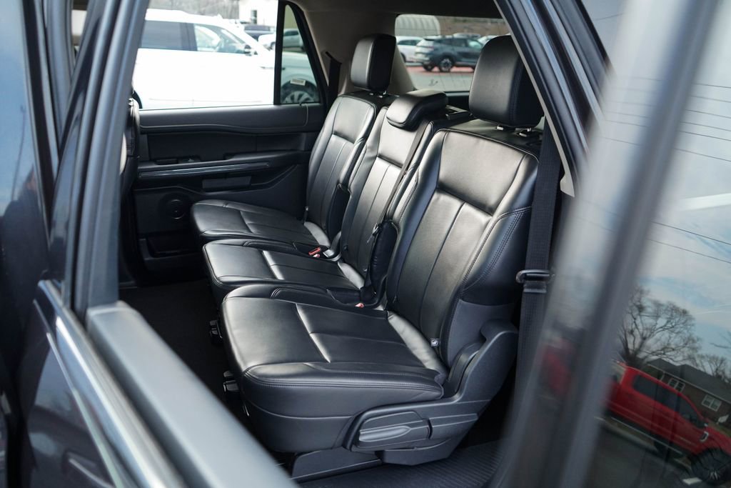 Used 2024 Ford Expedition Max XLT image 32