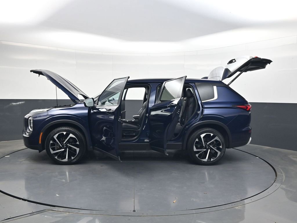 Used 2024 Mitsubishi Outlander SE AWD/4WD image 35