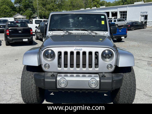 Used 2016 Jeep Wrangler Unlimited Sahara w/ Dual Top Group AWD/4WD image 2