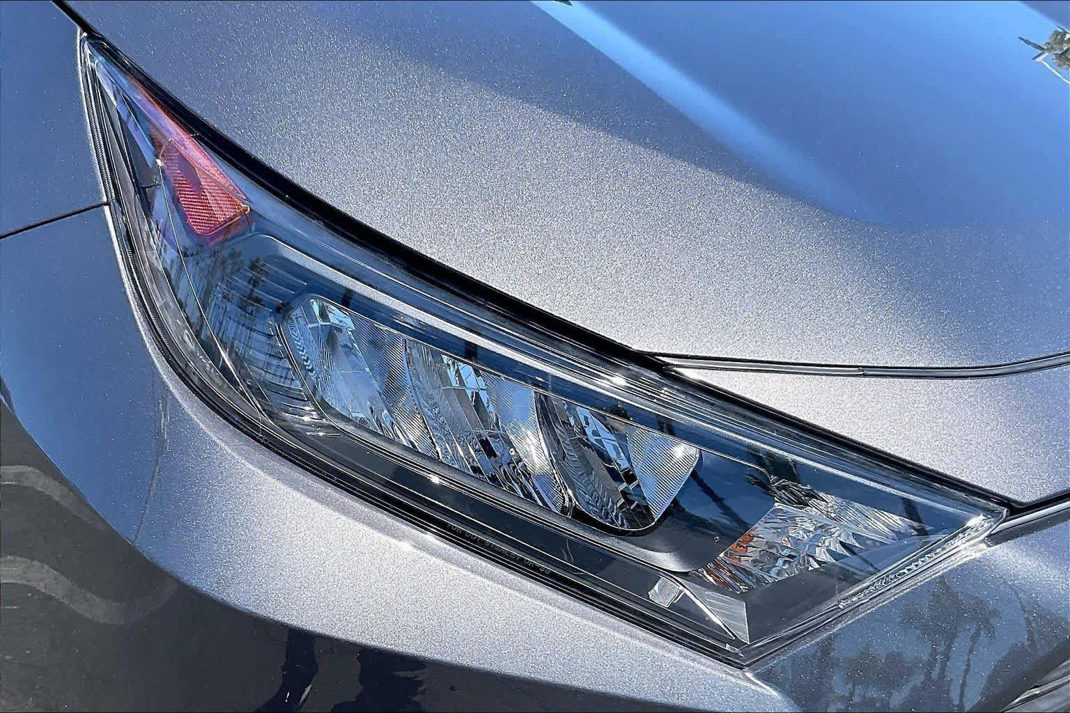 Used 2019 Toyota RAV4 LE w/ Carpet Mat Package FWD image 27