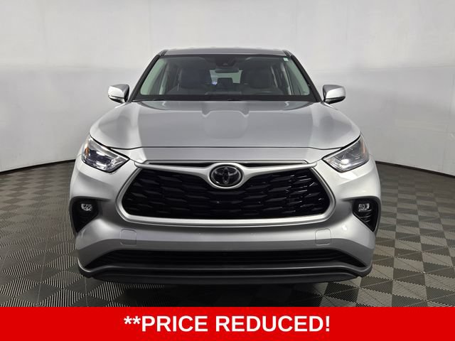 Used 2024 Toyota Highlander LE AWD/4WD video 2