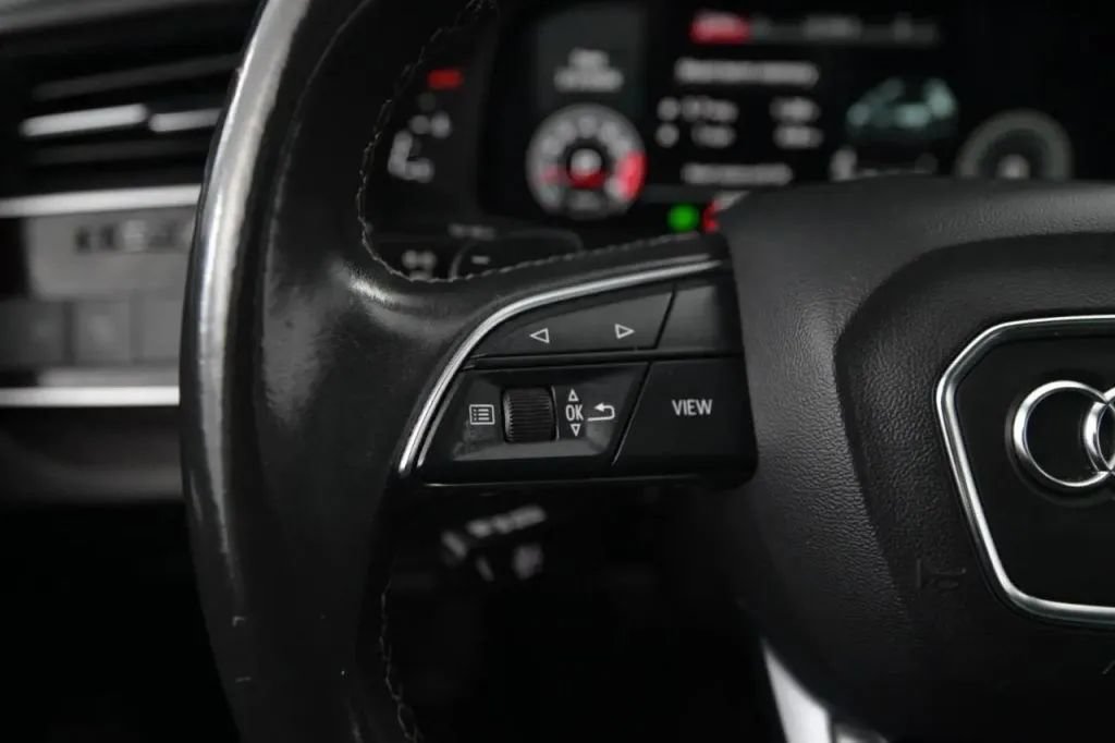 Used 2021 Audi Q8 Premium Plus AWD/4WD image 38