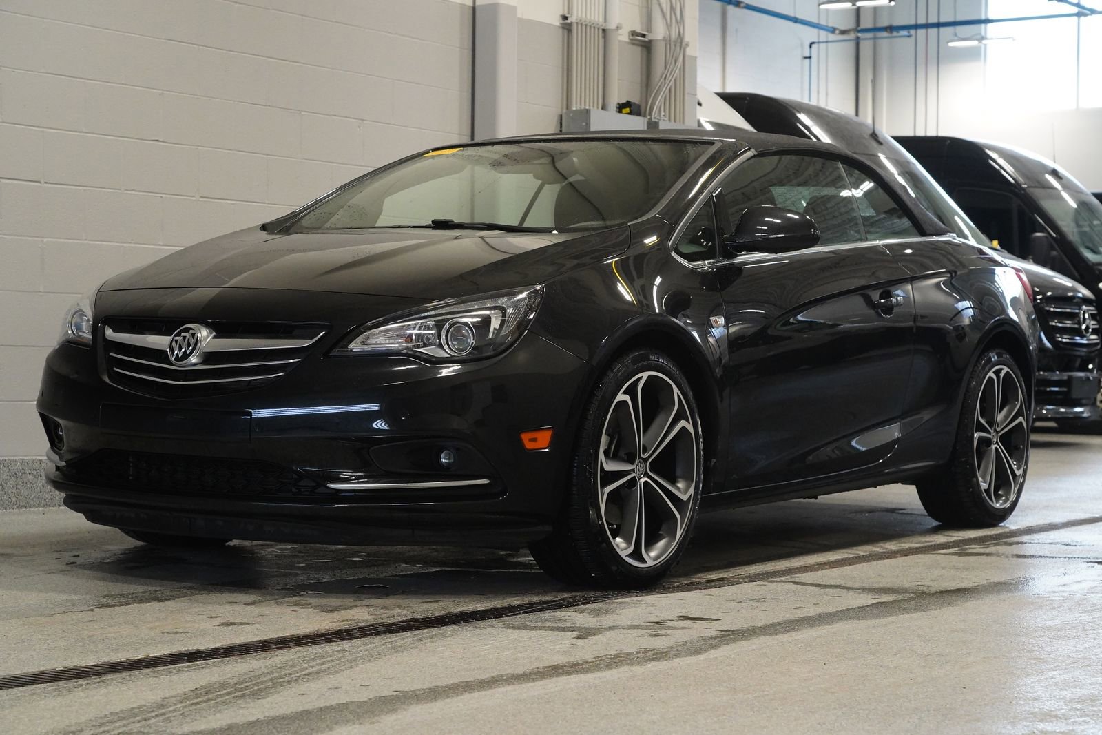 Used 2016 Buick Cascada Premium image 7