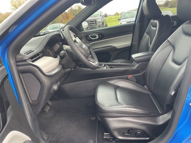 Used 2024 Jeep Compass Limited image 8