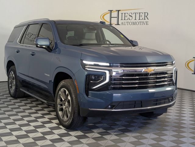 Used 2025 Chevrolet Tahoe LT w/ Comfort Package AWD/4WD image 2