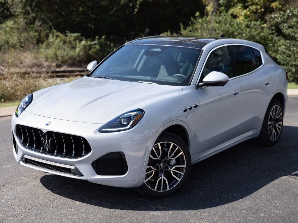 New 2025 Maserati Grecale GT image 4