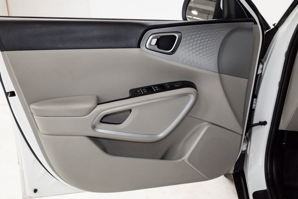 Certified 2020 Kia Soul LX image 10