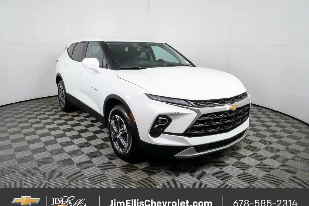 Certified 2025 Chevrolet Blazer LT FWD image 24
