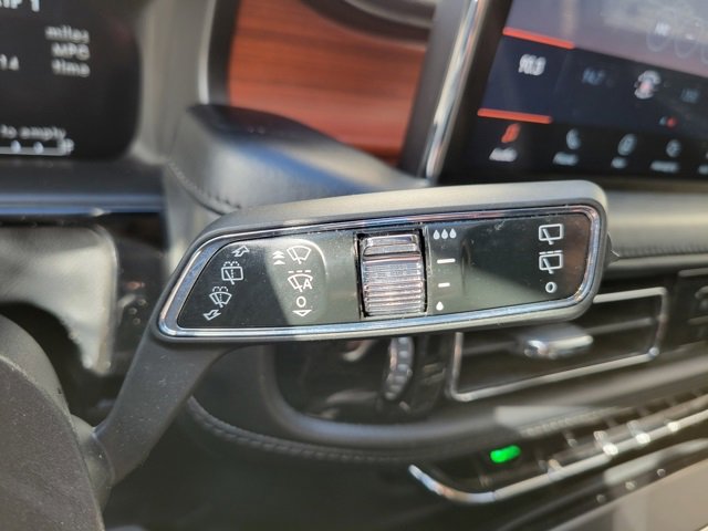 Used 2022 Lincoln Nautilus Reserve image 35