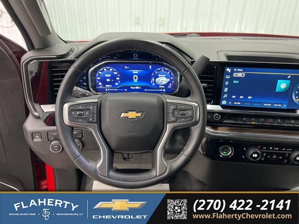 Used 2023 Chevrolet Silverado 1500 LT AWD/4WD image 25