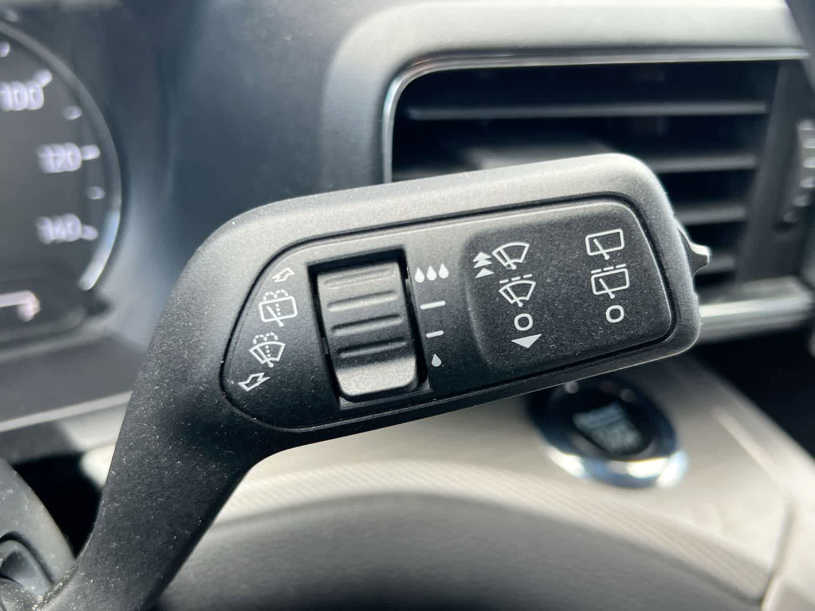 Used 2023 Ford Explorer XLT w/ Equipment Group 202A image 25