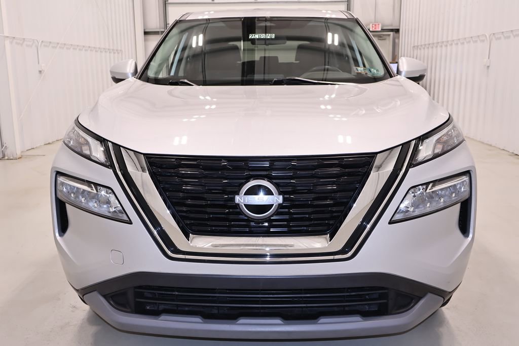 Used 2022 Nissan Rogue SV image 5