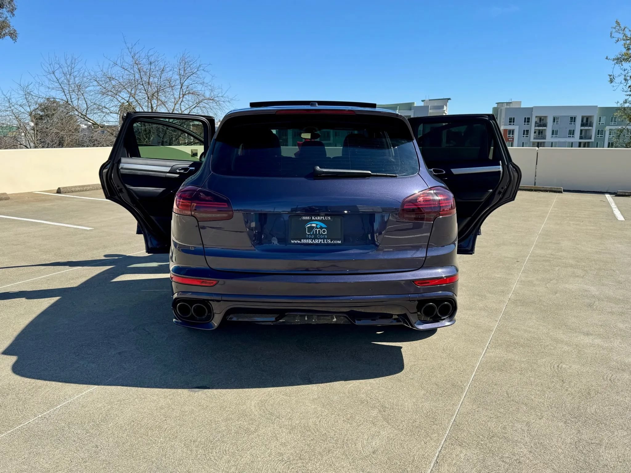 Used 2018 Porsche Cayenne GTS w/ Premium Package Plus AWD/4WD image 38