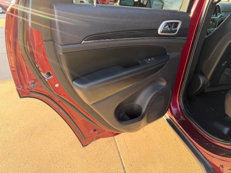 Used 2020 Jeep Grand Cherokee Limited image 14