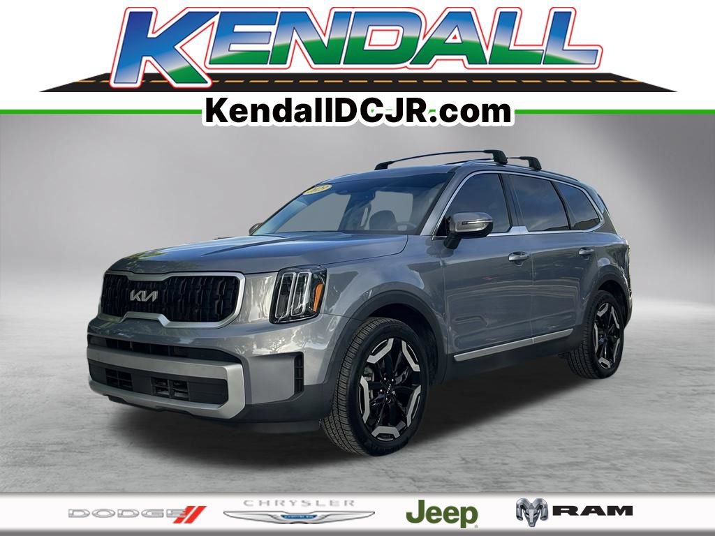 Used 2023 Kia Telluride EX w/ EX Captain's Chair Package