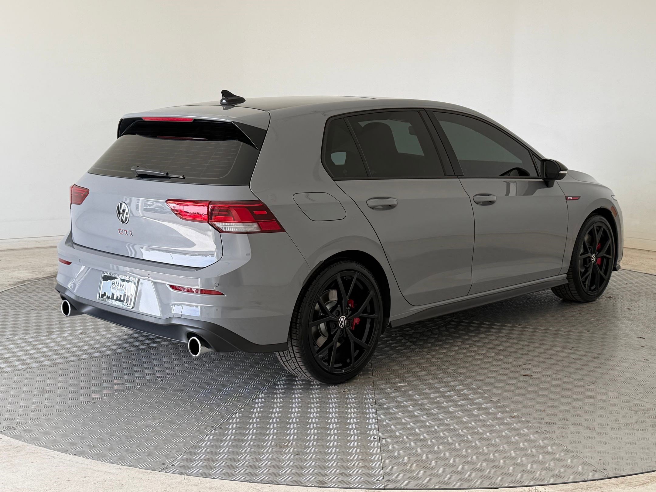 Used 2024 Volkswagen GTI SE w/ MDO Package image 9