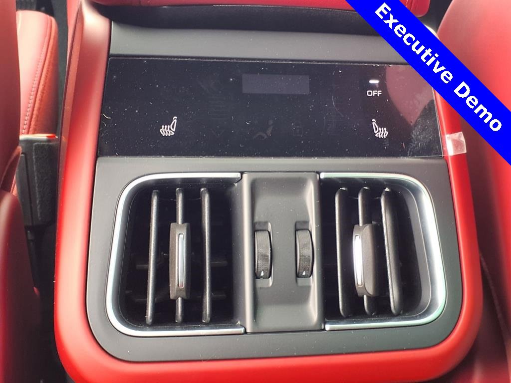 New 2025 Maserati Grecale Modena image 13