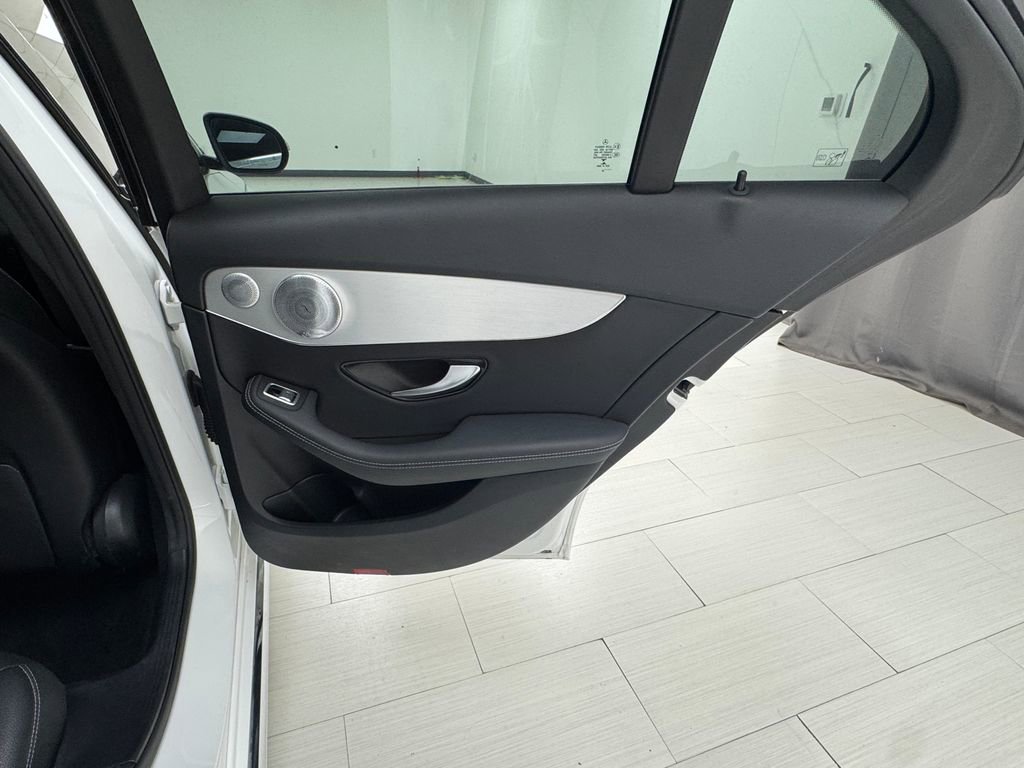 Used 2021 Mercedes-Benz C 300 Sedan image 15