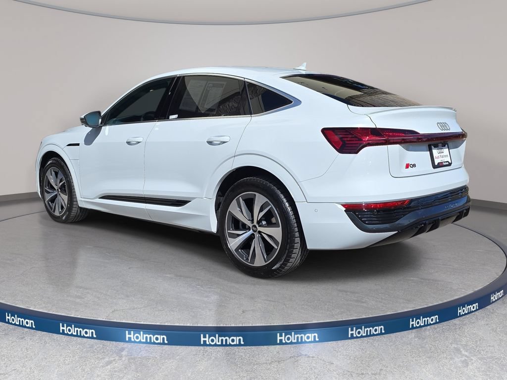 Certified 2024 Audi Q8 e-tron Premium Plus w/ Premium Plus Package AWD/4WD image 8