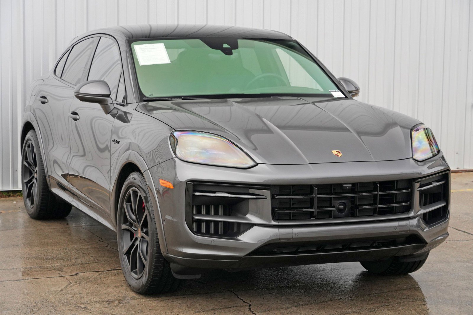 Used 2025 Porsche Cayenne S image 57
